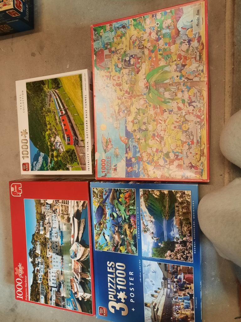 Set van 4 puzzels 1000 stukken  5euro, Ophalen of Verzenden