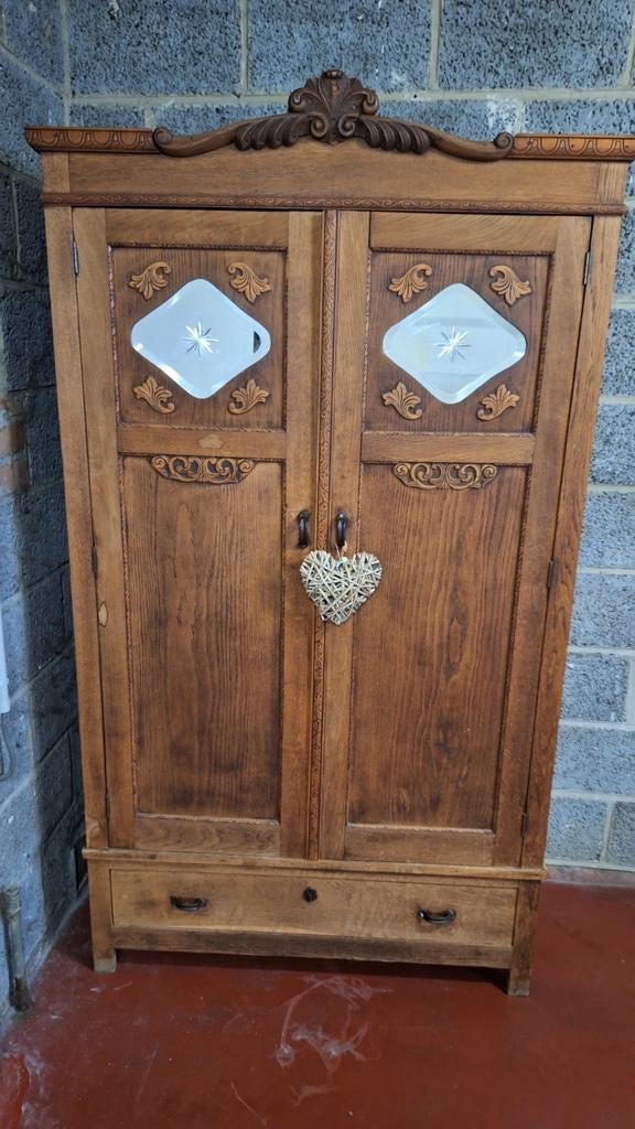 Moet weg wegens verhuis ‼️Oud Antiek Olmkast, Enlèvement