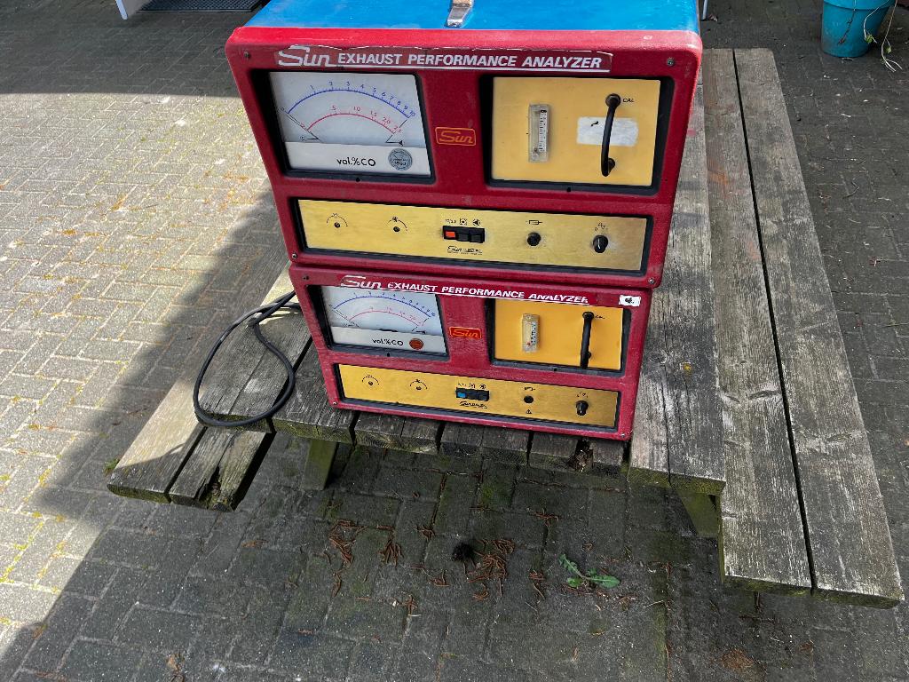 2x Sun exhaust performance analyseren/  CO tester. Vintage, Auto diversen, Ophalen, Gebruikt