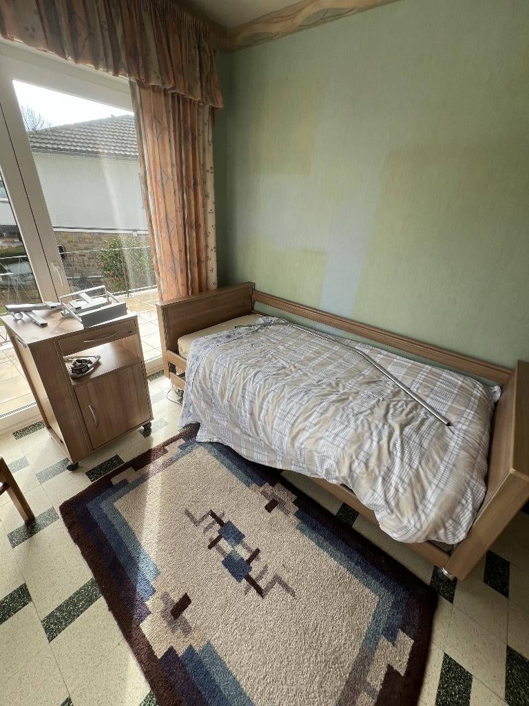 Lit d'hôpital à vendre, Maison & Meubles, Chambre à coucher | Lits, Comme neuf, Une personne, Réglable, Enlèvement