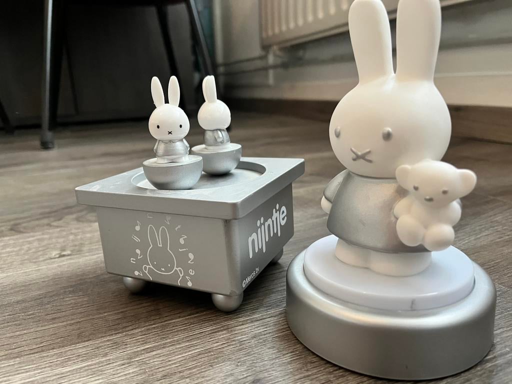 Set Nijntje: Lampje + muziekdoosje met dansende nijntjes, Ophalen, Gebruikt, Overige typen