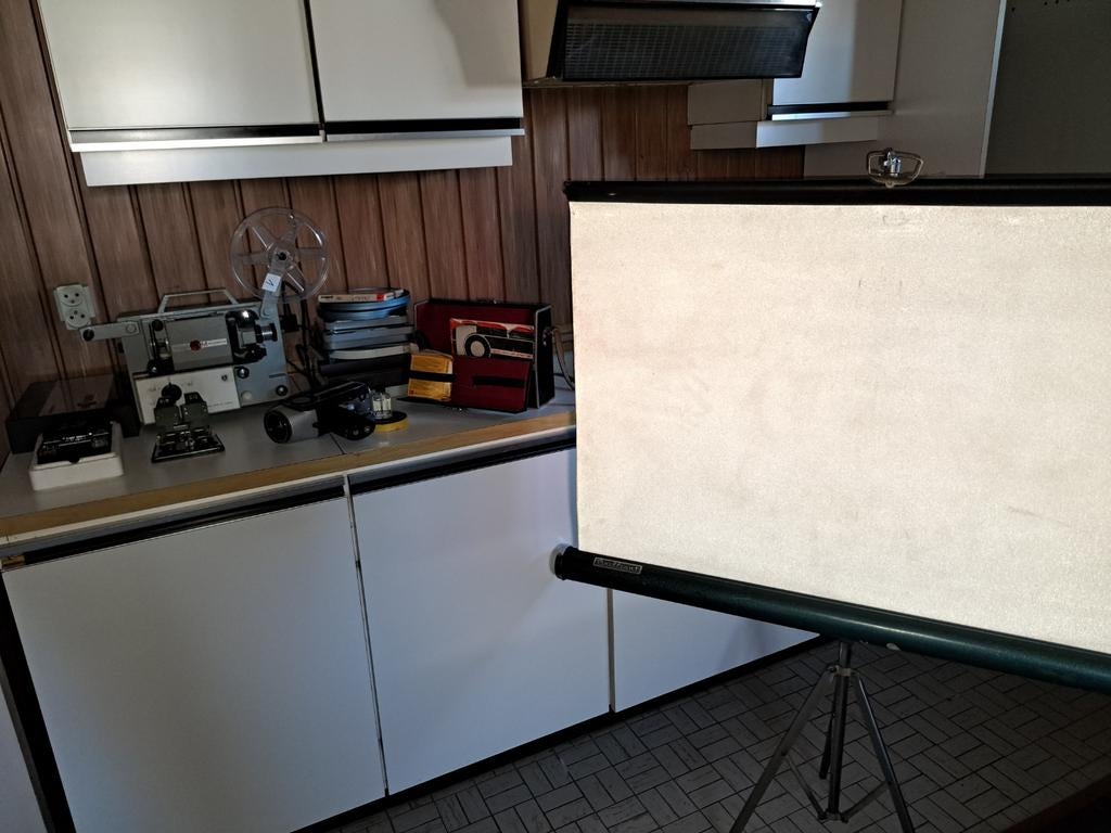 8mm filmcamera, Ophalen, 8mm film