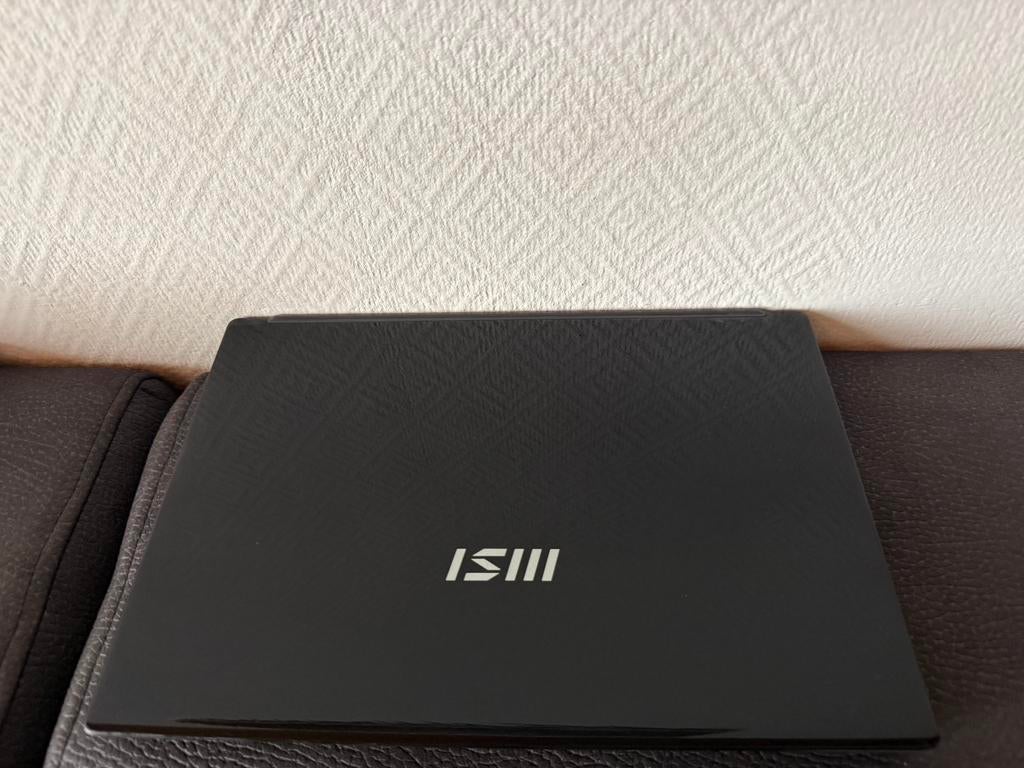 MSI Modern 14 C12M, Informatique & Logiciels, Ordinateurs portables Windows, Comme neuf, 14 pouces, SSD, Enlèvement