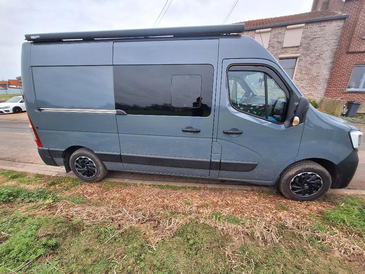 Renault Master zelfbouw camper  < 27800 kms!, Caravans en Kamperen, Mobilhomes, Particulier, tot en met 2, Buscamper of Camperbus
