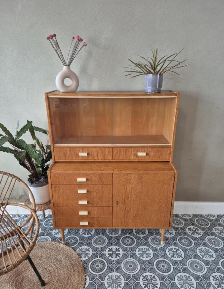 Vitrine vintage, Maison & Meubles, Armoires | Vitrines, Comme neuf, Enlèvement