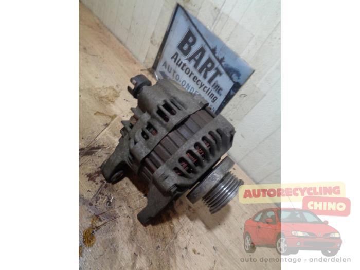 Dynamo d'un Renault Kangoo, Autos : Pièces & Accessoires, Moteurs & Accessoires, Renault, Utilisé, 3 mois de garantie, Enlèvement ou Envoi