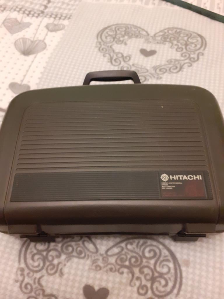 Caméra Hitachi, Enlèvement