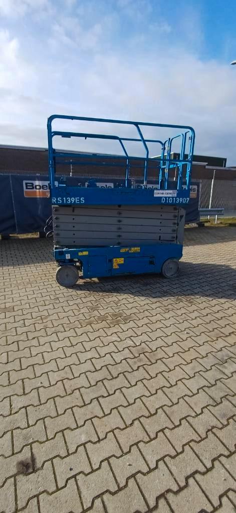 Genie GS4047, Articles professionnels, Machines & Construction | Ascenseurs, Échafaudages & Échelles