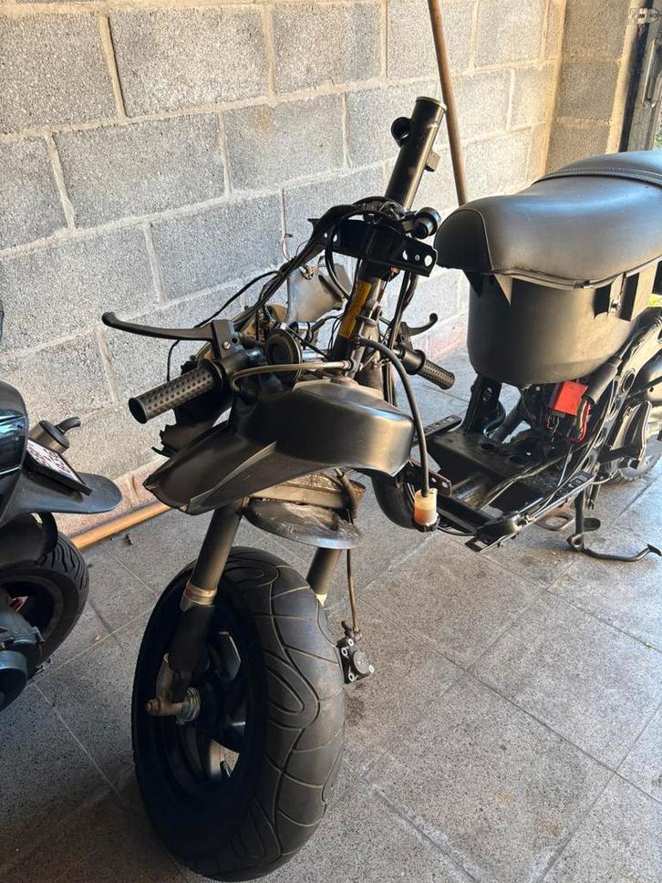 Typhoon 50 project, Fietsen en Brommers, Scooters | Piaggio, Zo goed als nieuw, Zip, Ophalen