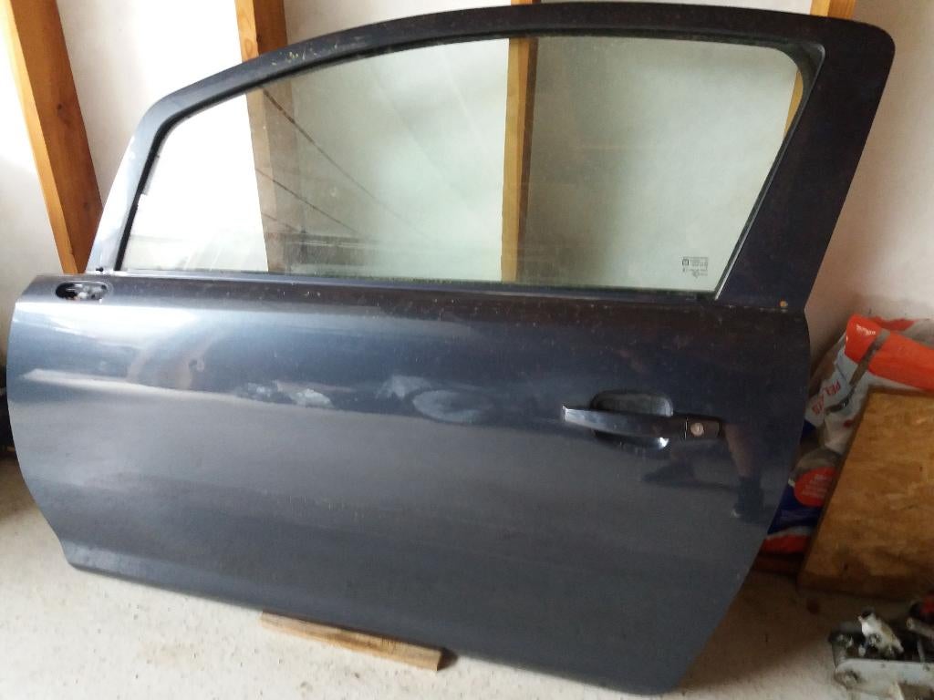 Portière gauche Opel Corsa D (3 portes) teinte Z168, Autos : Pièces & Accessoires, Opel, Enlèvement, Utilisé, Porte
