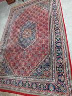 Mooi bidjar tapijt (handgeweven), Ophalen