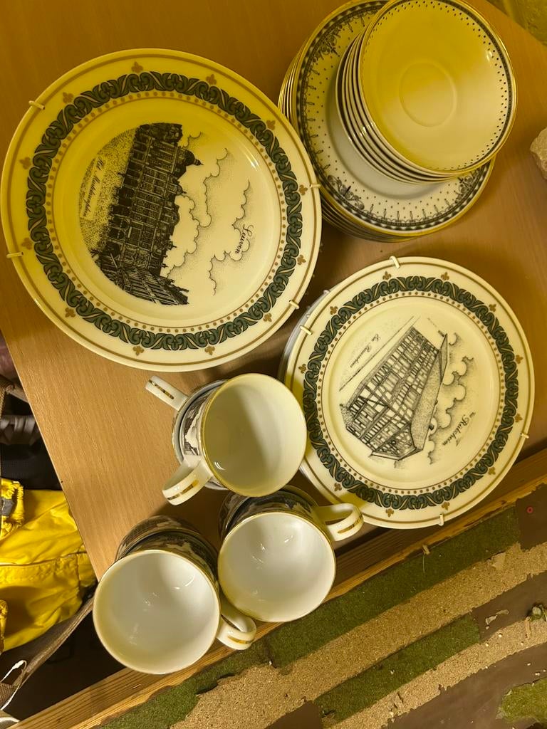 Leuven ophangborden  servies, Ophalen