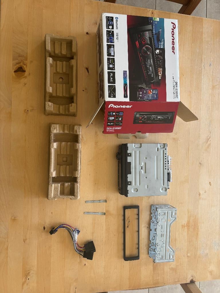 Autoradio Pioneer DEH-S320BT, Ophalen, Nieuw