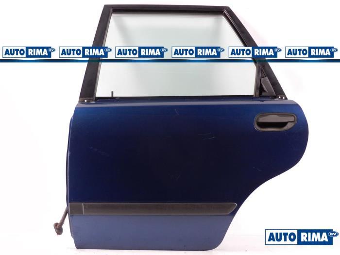 Portière 4portes arrière gauche d'un Volvo V40 (325), Autos : Pièces & Accessoires, -, 3 mois de garantie, Porte, -