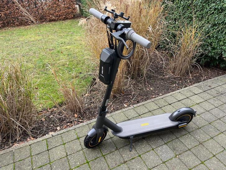 Ninebot MAX G30P, Fietsen en Brommers, Steps, Zo goed als nieuw, Ophalen