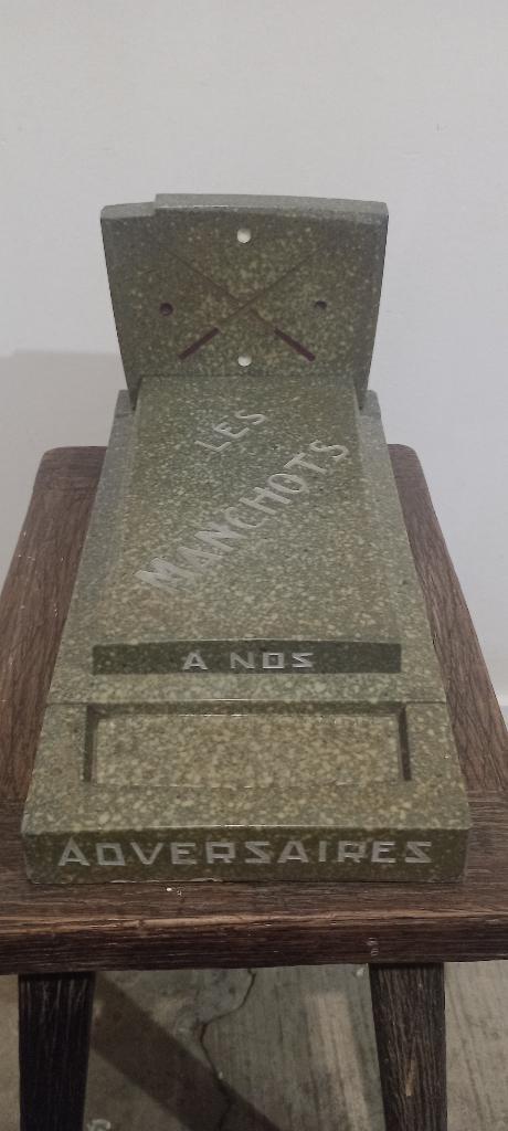 Biljartsporttrofee „Les Penchots” - Granito Vert, Antiek en Kunst, Curiosa en Brocante, Ophalen of Verzenden