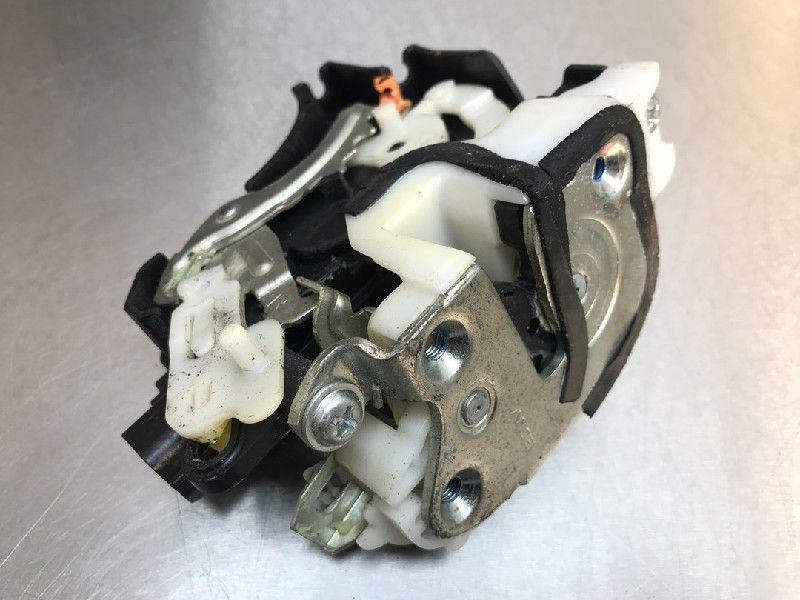 PORTIERSTANGEN RECHTS ACHTER Lancer Sports Sedan (CY / CZ), Gebruikt, Mitsubishi