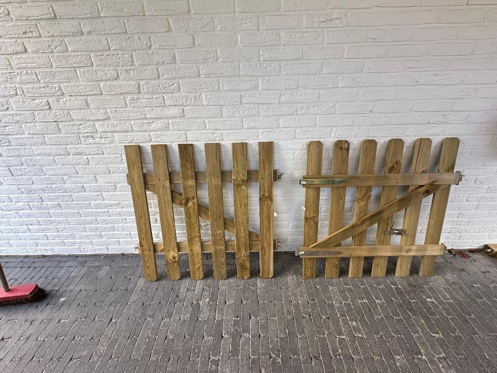 poortjes 2 stuks, Ophalen, Zo goed als nieuw, Hout, Tuinhek