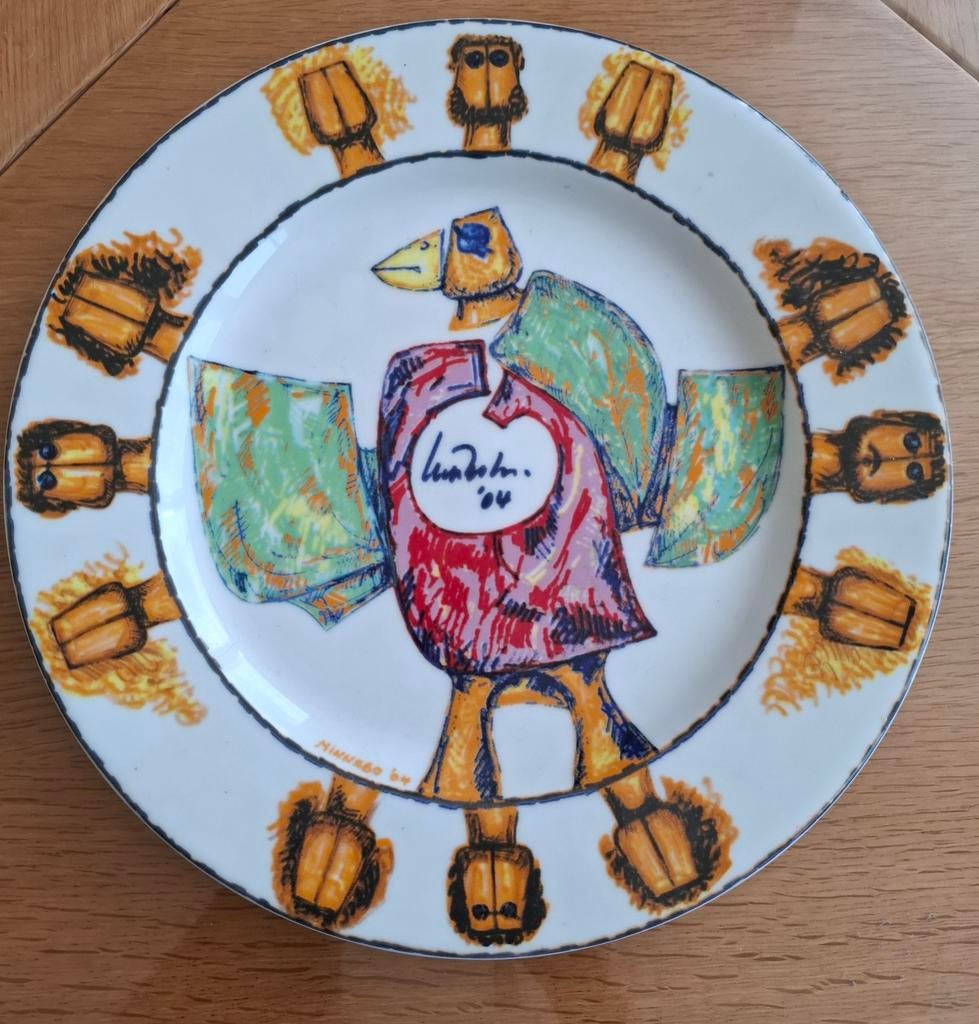 Bord met kunst aan tafel Hubert Minnebo, Enlèvement