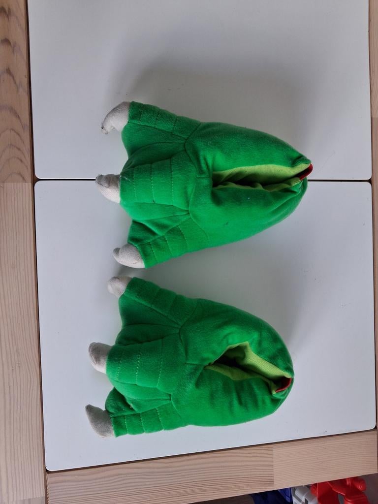 Dino slofjes 30/35, Kinderen en Baby's, Kinderkleding | Overige, Ophalen of Verzenden