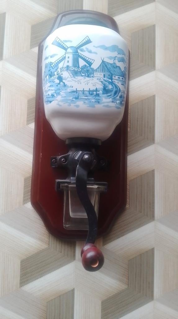 2 koffiemolens, Antiek en Kunst, Ophalen