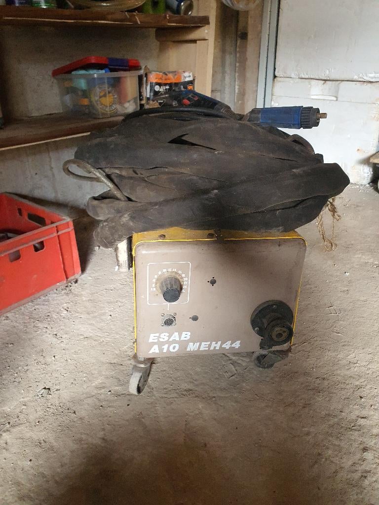 ESAB A10 MEH 44 halfautomaat tekoop heel goede werkende, Doe-het-zelf en Bouw, Gereedschap | Lasapparaten, Ophalen, Gebruikt, 250 ampère
