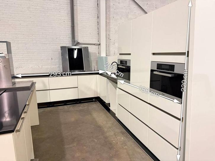 #33 Luxe L-vormige ingerichte keuken, Huis en Inrichting, Keuken | Complete keukens, Zo goed als nieuw, Hoekkeuken, Wit, Graniet of Steen