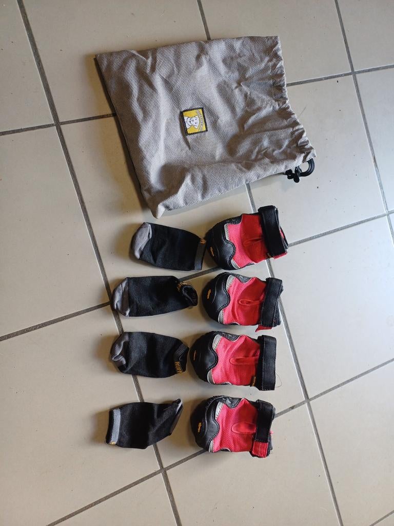 Schoenen voor hond, Ophalen