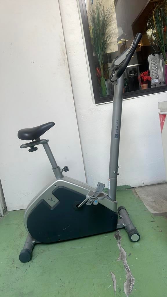 Domyos hometrainer – Ideaal voor thuis sporten, Ophalen, Zo goed als nieuw, Hometrainer