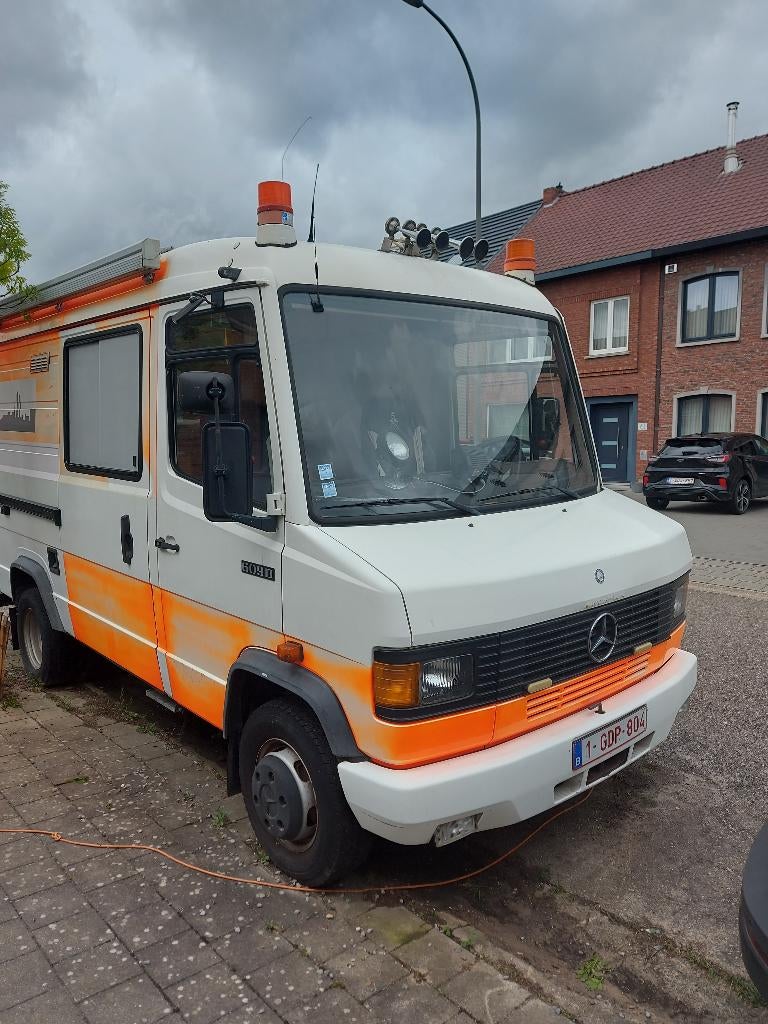 Mercedes 609D (ancienne ambulance), Autos, Autres modèles, Achat, 2 places, Autre
