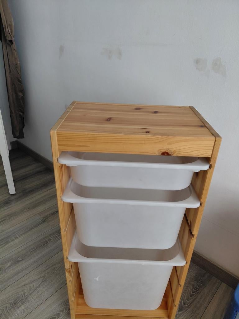 Ikea kast met bakken. Gebruikt in goede staat, Ophalen