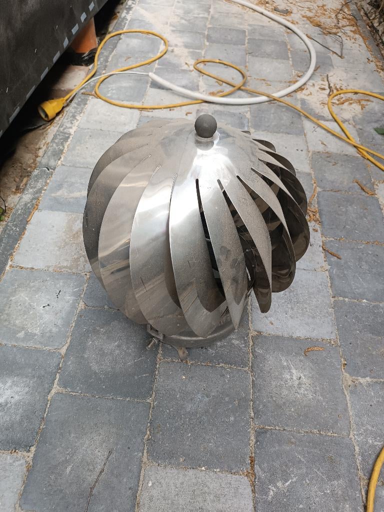 roterend schoorsteenkap, Ophalen, Zo goed als nieuw