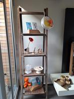 Decoratieve houten ladder, Enlèvement