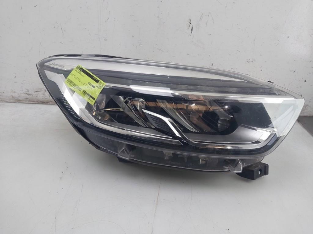 PHARE / OPTIQUE AVANT DROIT Captur (2R) (|260101671R|), Renault, Utilisé, Rixbecker Straße 75
59552  Lippstadt, DE, Info@forvia.com