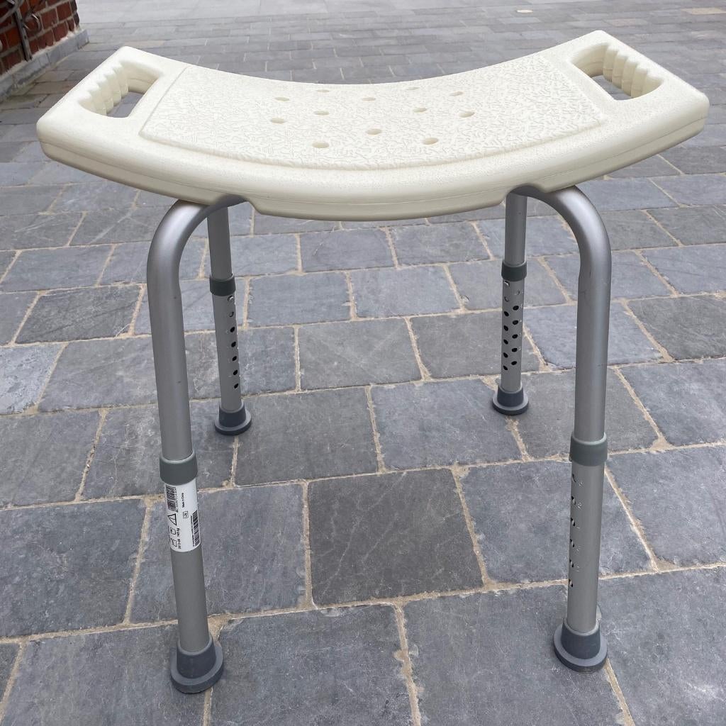 Chaise de douche Aquatec Invacare, Maison & Meubles, Salle de bain | Meubles de Salle de bain, Enlèvement, Neuf