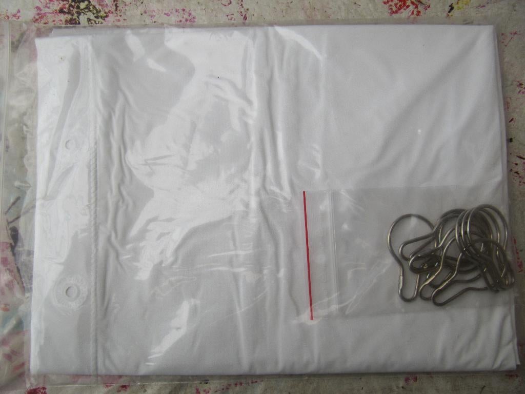 Douchegordijn met set ophanghaken., Huis en Inrichting, Ophalen of Verzenden, Nieuw, Wit