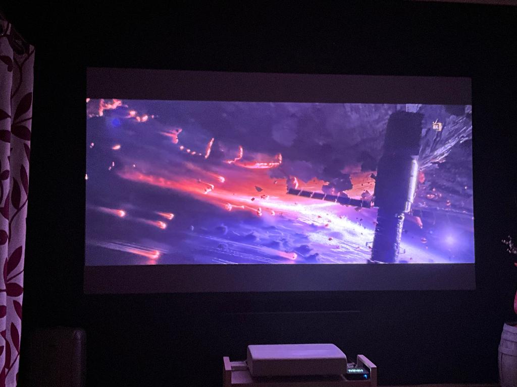 projecteur courte facale, Comme neuf, Enlèvement, Autre technologie, Samsung     The Premiere 9