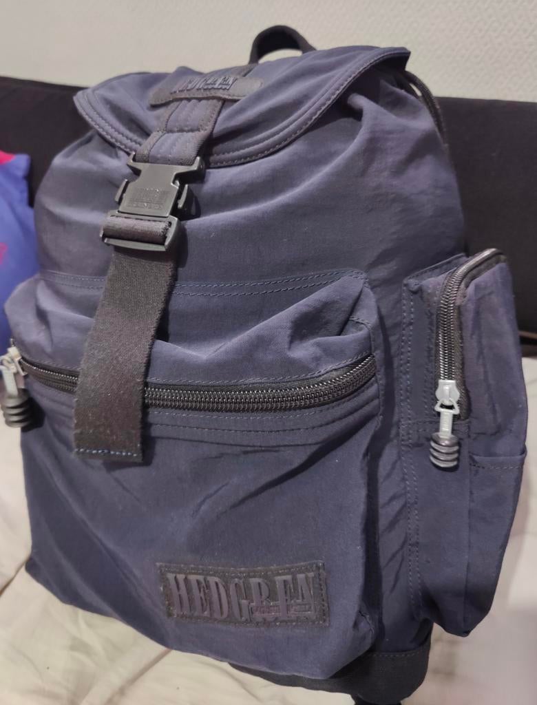 sac à dos bleu marine de la marque Hedgren,, Enlèvement