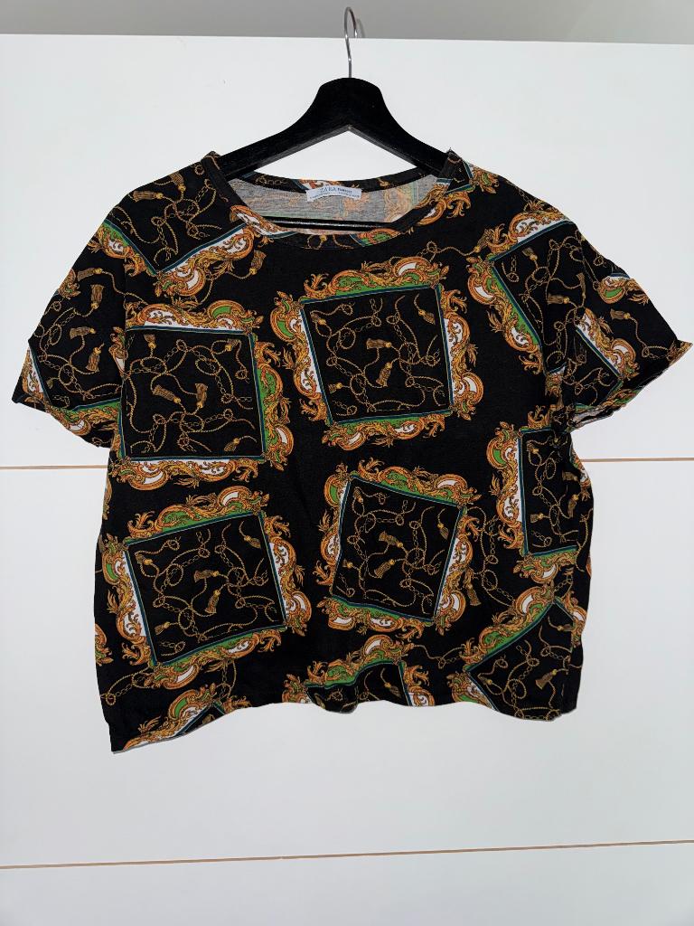 T-shirt court Zara noir à motifs, Kleding | Dames, T-shirts, Nieuw, Ophalen of Verzenden, Korte mouw, Maat 36 (S)