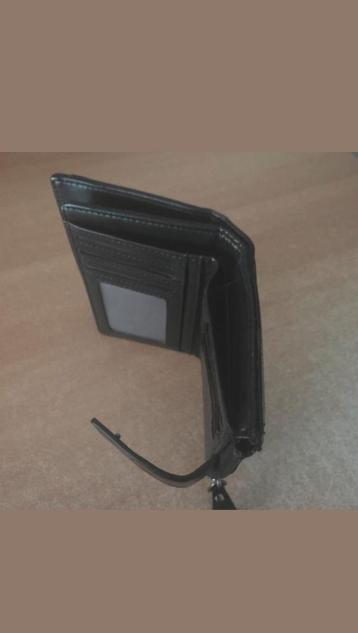 portomonnee leder heren  disponible aux enchères