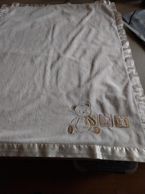 Couverture bébé blanche dessin nounours, Kinderen en Baby's, Dekens, Slaapzakjes en Inbakerproducten, Zo goed als nieuw, Deken