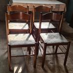 Chaises bois et paille