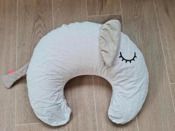 Borstvoedingskussen Done by deer Elphee sand beschikbaar voor biedingen