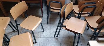 schoolmeubilair - kleuter - stoel beschikbaar voor biedingen