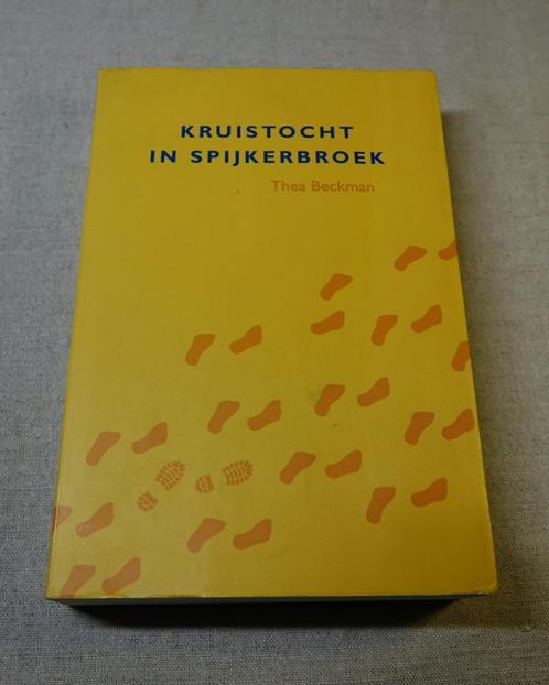 Thea Beckman - Kruistocht in spijkerbroek (2003), Livres, Livres pour enfants | Jeunesse | 13 ans et plus, Utilisé, Enlèvement ou Envoi