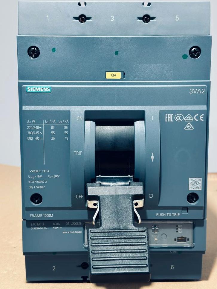 Siemens Industriele Stroomonderbrekers, Doe-het-zelf en Bouw, Elektriciteit en Kabels, Zo goed als nieuw, Ophalen of Verzenden