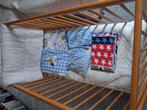 Babybed  matras en 2 dekbed en hoeslakens, Ophalen, Zo goed als nieuw