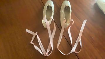 Balletschoenen beschikbaar voor biedingen