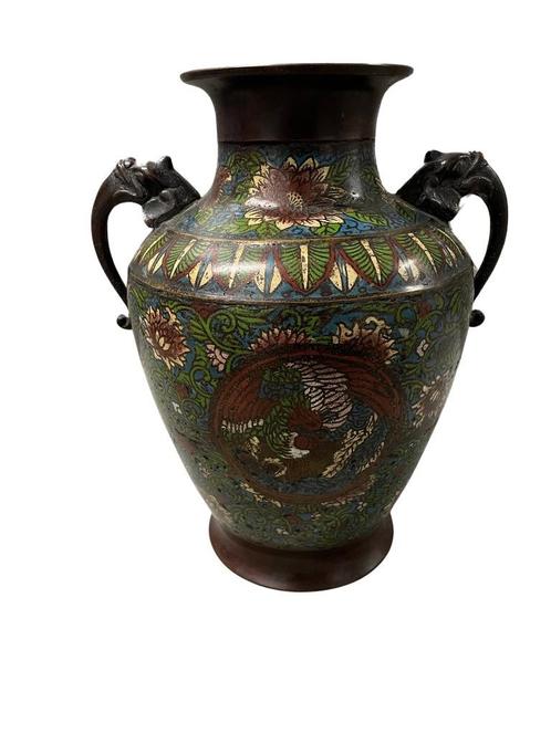 Cloisonne vaas met twee olifantenhandvatten - China 1900, Antiek en Kunst, Kunst | Niet-Westerse kunst, Ophalen of Verzenden