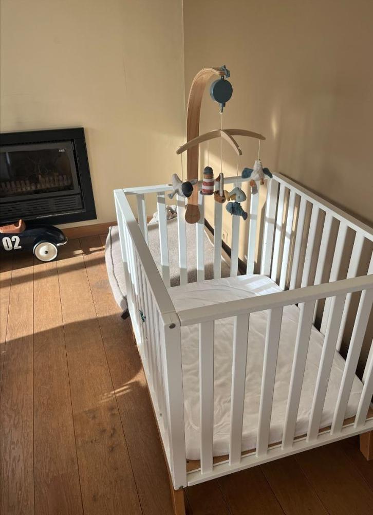 Park Pericles Malmo Wit incl. matras en hoeslaken, Kinderen en Baby's, Babyparken, Zo goed als nieuw, Rechthoekig, In hoogte verstelbaar